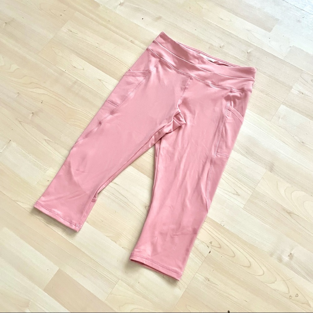 Forever 21 Peach Capri Leggings with Pockets